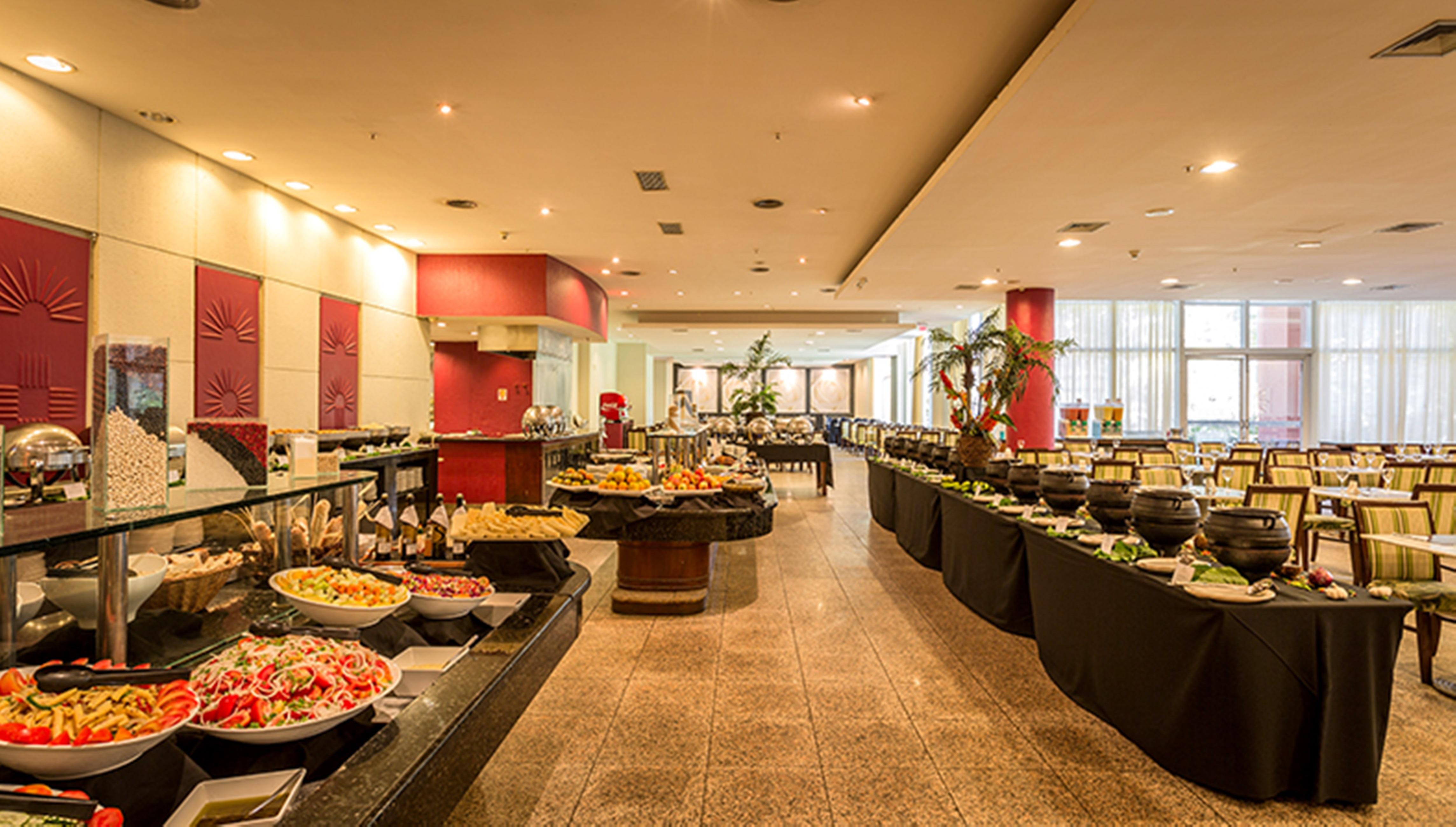 Vila Gale Eco Resort Angra อังกราโดสเฮย์ส ภายนอก รูปภาพ The buffet at the hotel