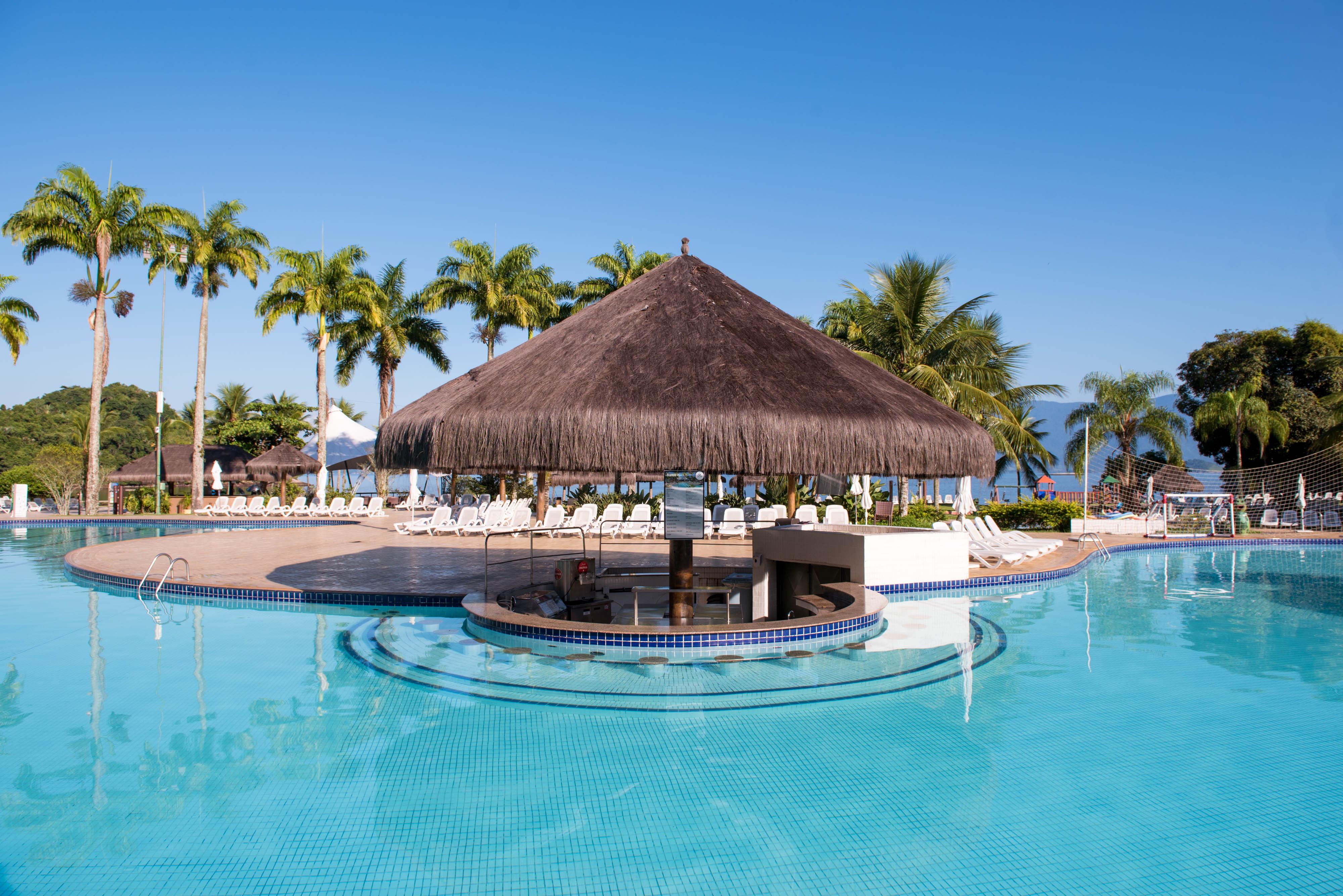 Vila Gale Eco Resort Angra อังกราโดสเฮย์ส ภายนอก รูปภาพ The swimming pool at the Sheraton Resort