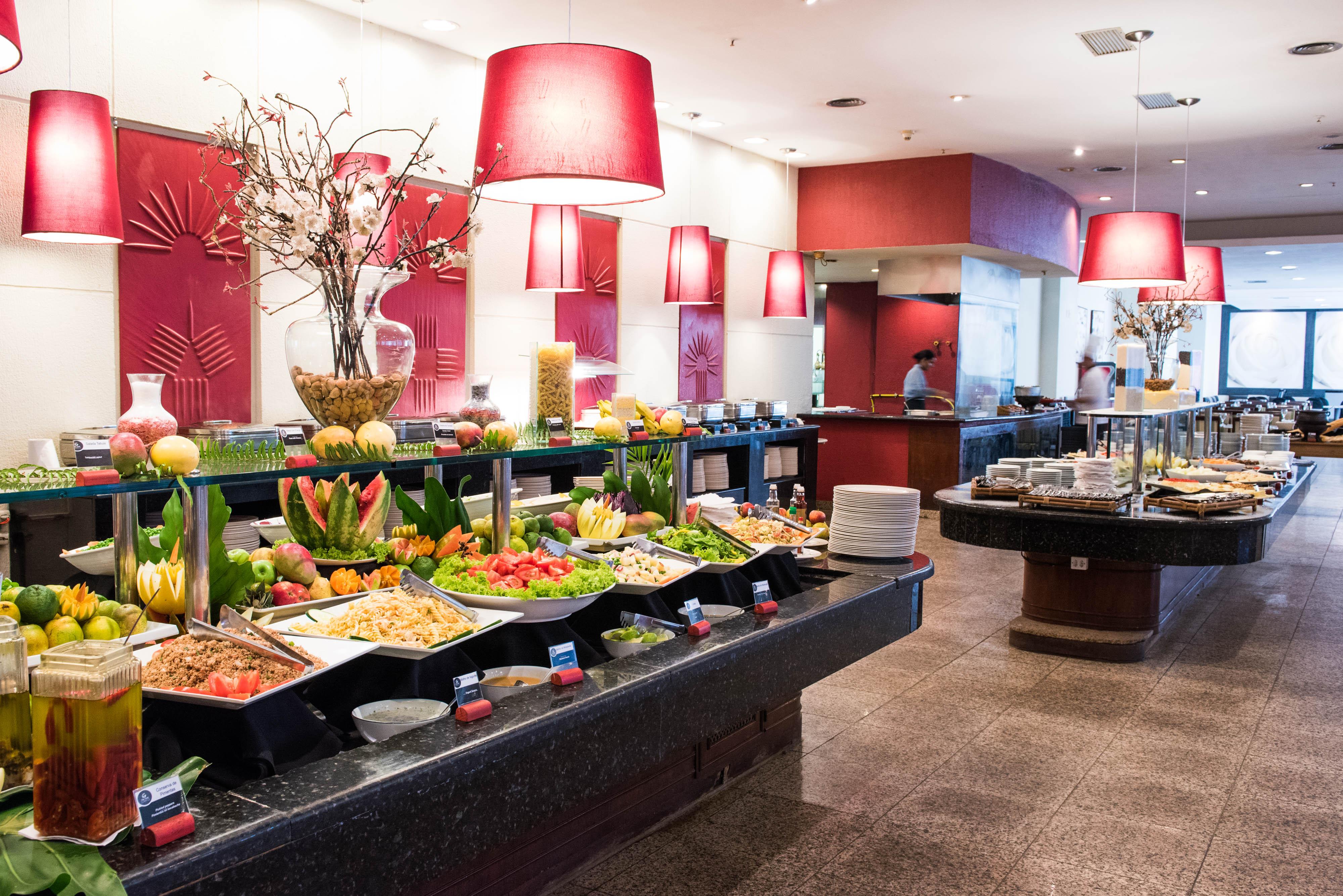 Vila Gale Eco Resort Angra อังกราโดสเฮย์ส ภายนอก รูปภาพ A buffet at a hotel